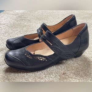 Ziera Casey Black Leather Mary Jane Shoes